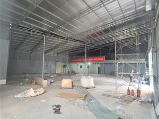 Kho 400m2 giá 15tr xe 2.5 vào xã gia lâm hà nội