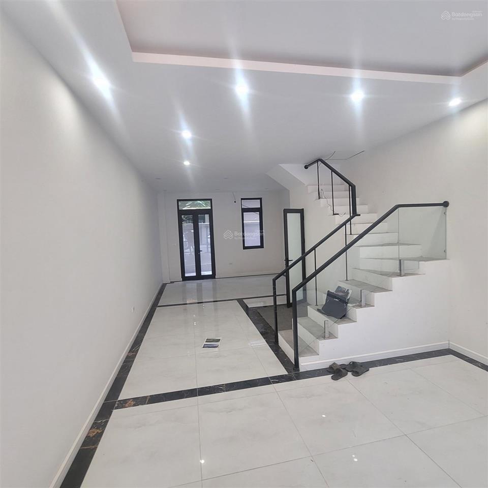 Chính chủ cho thuê nhà 5 tầng hoàn thiện tầng 1 tại vinhomes ocean park 2 hưng yên