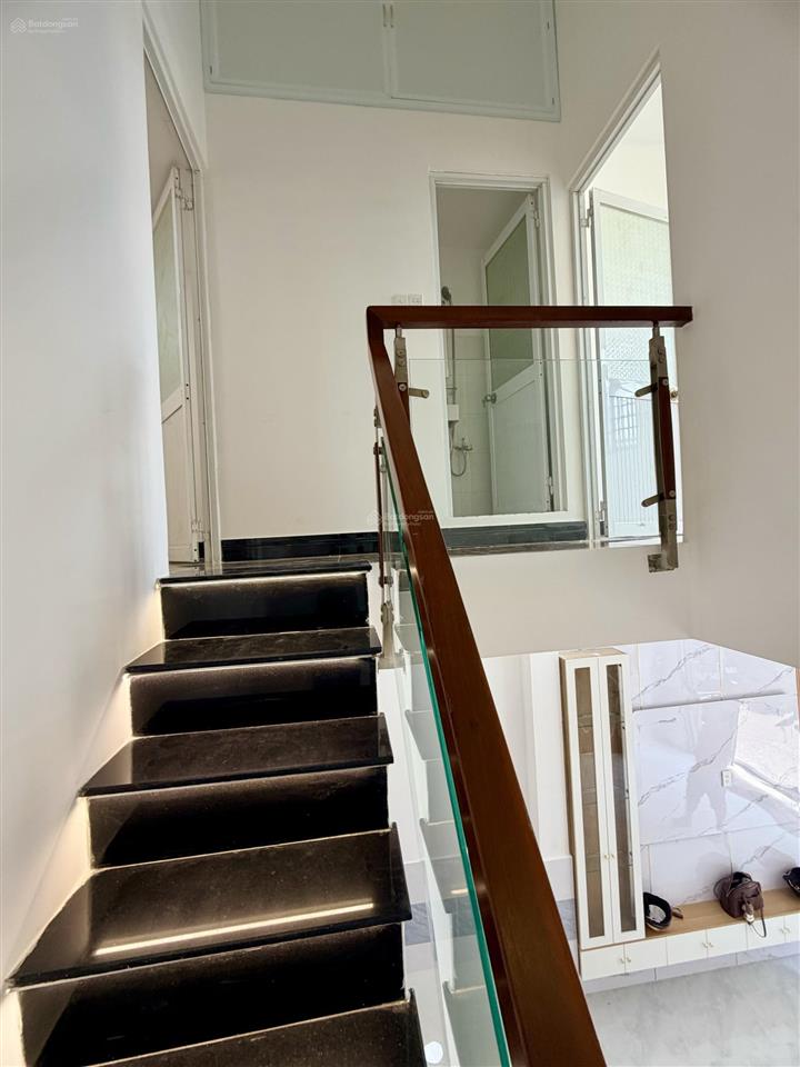 Căn góc lương văn can q8  ngang 3.8m  hẻm 4m  3pn  chỉ 3 tỷ880  shr hoàn công chuẩn