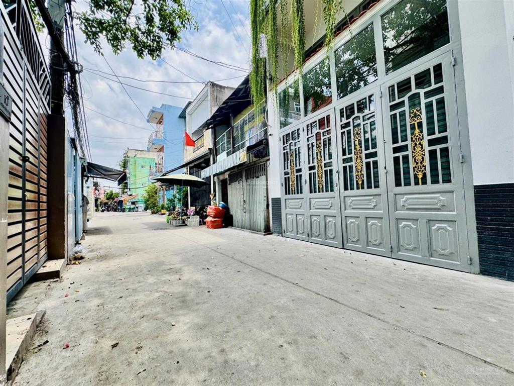 Nhà đẹp q8, hẻm xe tải quay đầu, ngay cầu chà và  50m2  5pn  nhỉnh 5ty