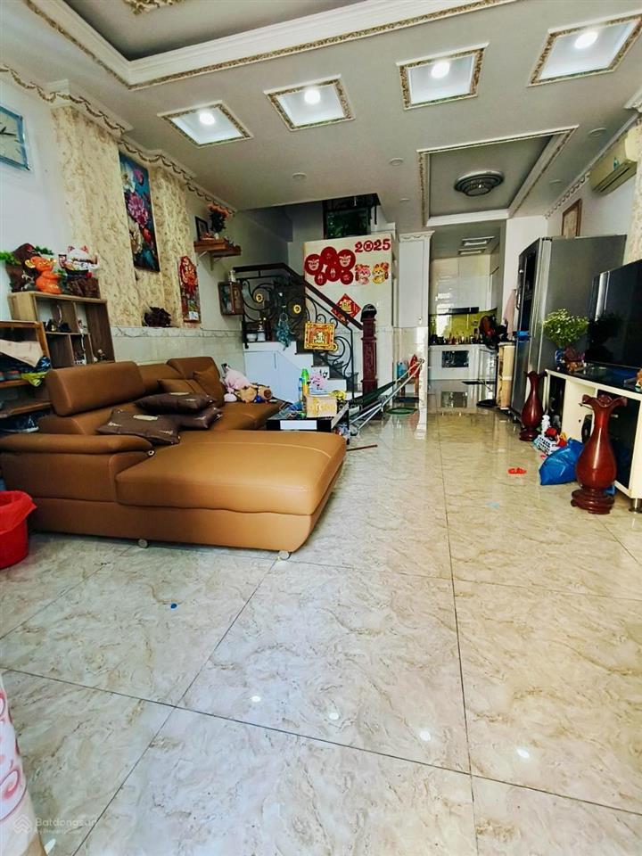 Mặt tiền nội bộ bùi minh trực q8 xe hơi đậu thoải mái4 tầng ngang 4m5 chỉ 9t4