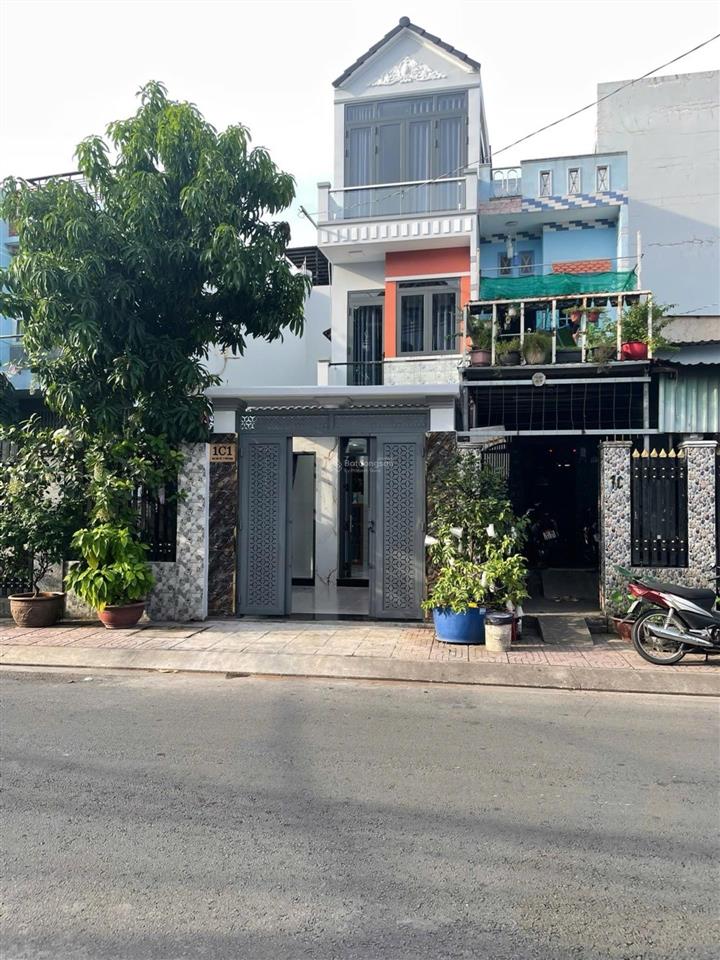 Mặt tiền bình đông, chỉ hơn 5 tỷ, 51 m2, 4pn, 3wc, shr  hoàn công đầy đủ