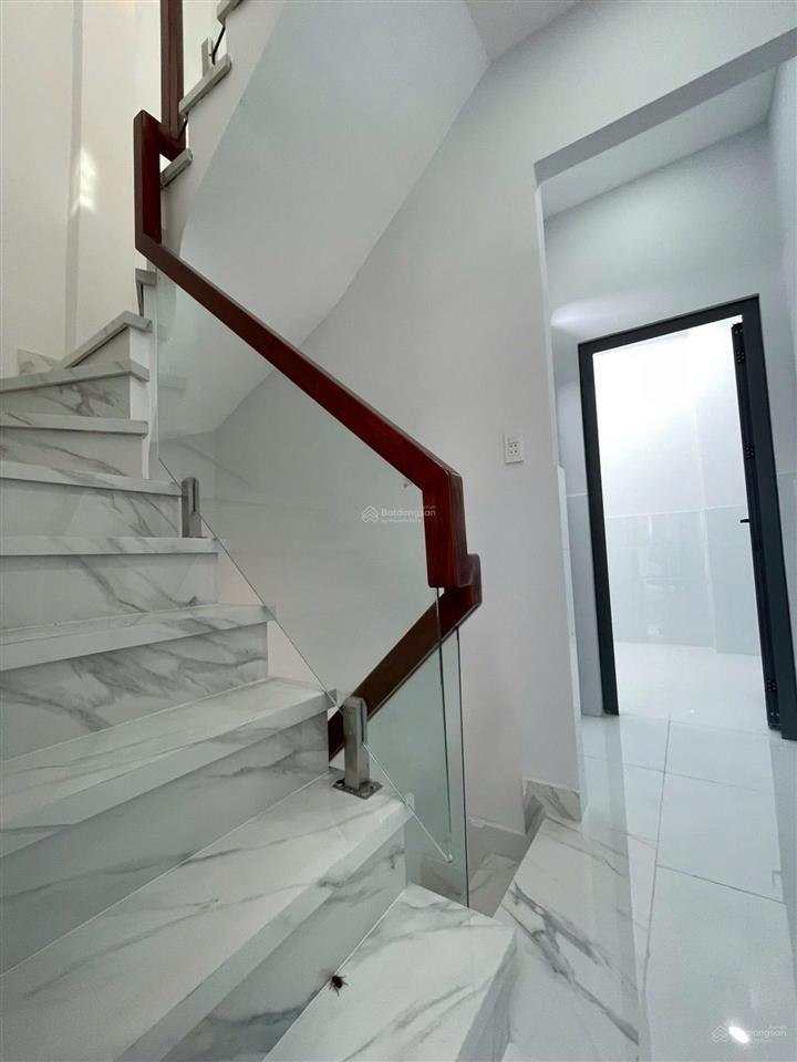 Mặt tiền bình đông, chỉ hơn 5 tỷ, 51 m2, 4pn, 3wc, shr  hoàn công đầy đủ