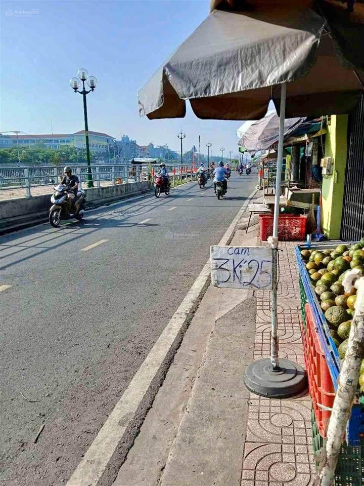 Nhà mặt tiền phú định 146,9m  chỉ hơn 8 tỷ  đang cho thuê 10tr/tháng