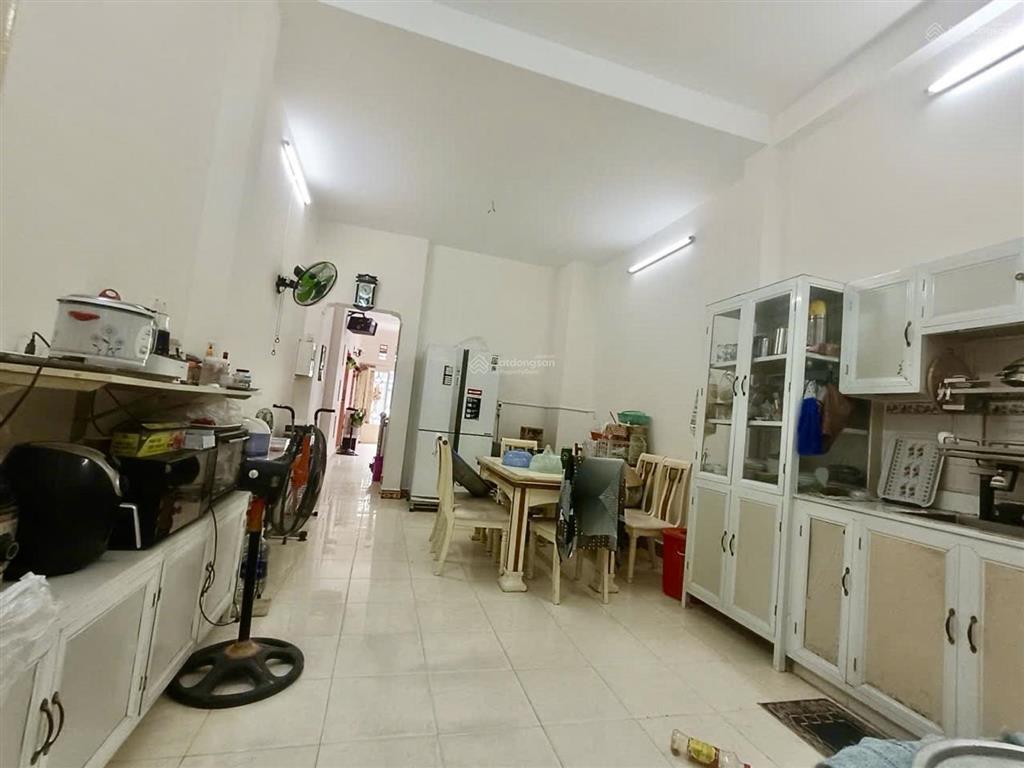 Mặt tiền kdc bình hưng  bến xe quận 8  ngang 4m x 20m  4 tầng  chỉ hơn 9 tỷ