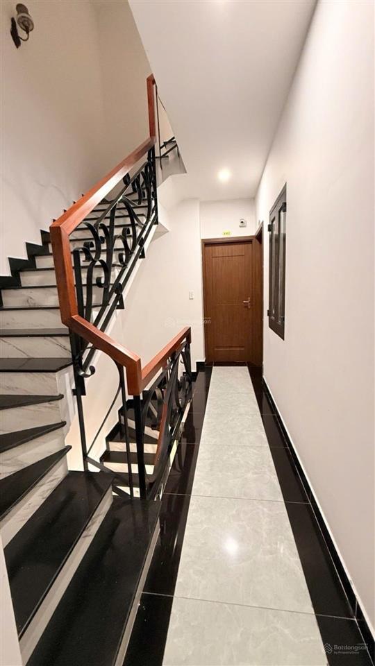 Nhà phố kdc nguyễn văn linh ngay trường đại học văn hiến  5m x 20m  4 tầng  chỉ hơn 8đ
