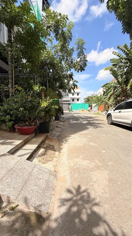 Nhà phố kdc nguyễn văn linh ngay trường đại học văn hiến  5m x 20m  4 tầng  chỉ hơn 8đ