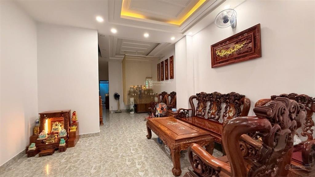 Nhà phố kdc nguyễn văn linh ngay trường đại học văn hiến  5m x 20m  4 tầng  chỉ hơn 8đ