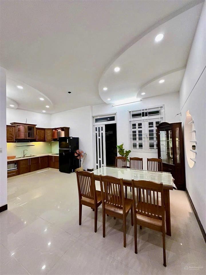Bán nhà kdc bình hưng ngang 7m x 20m  4 tầng  liền kề bến xe quận 8  chỉ hơn 12 tỷ