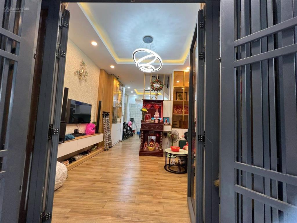 Nhà đẹp mới xây khu đồng bộ quận 8  3tầng  chỉ 5đ1  hoàn công chuẩn