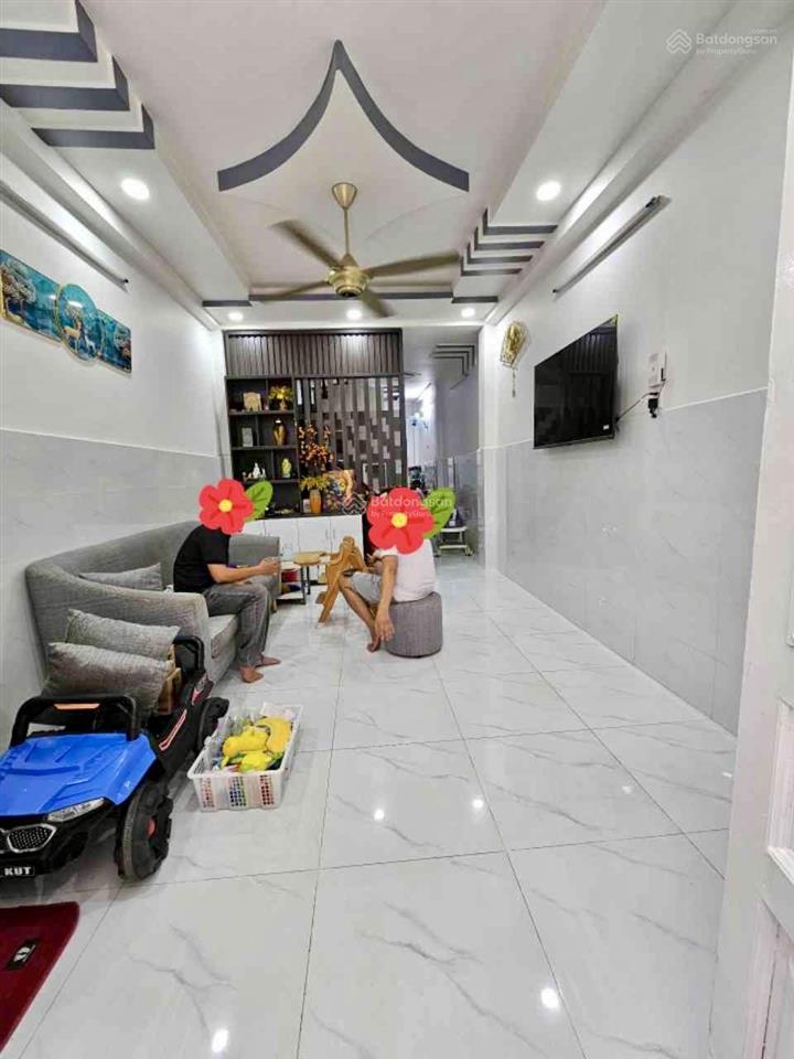 Nhà đẹp 3 tầnghẻm ô tô 4m diện tích 47m, cực hiếm trong khu vựcchỉ 5.x (tiểu học )