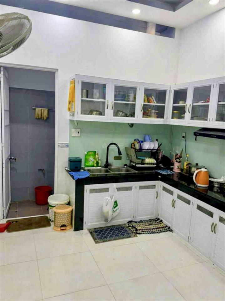 Nhà đẹp 4 tầng, ngay cầu chà, lưu hữu phước, 42m2, chỉ 4.x tỷ, hoàn công chuẩn