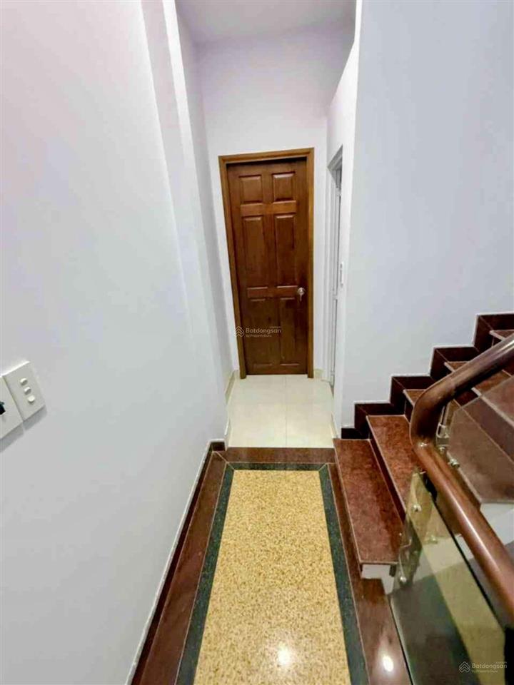 Nhà đẹp 4 tầng, ngay cầu chà, lưu hữu phước, 42m2, chỉ 4.x tỷ, hoàn công chuẩn