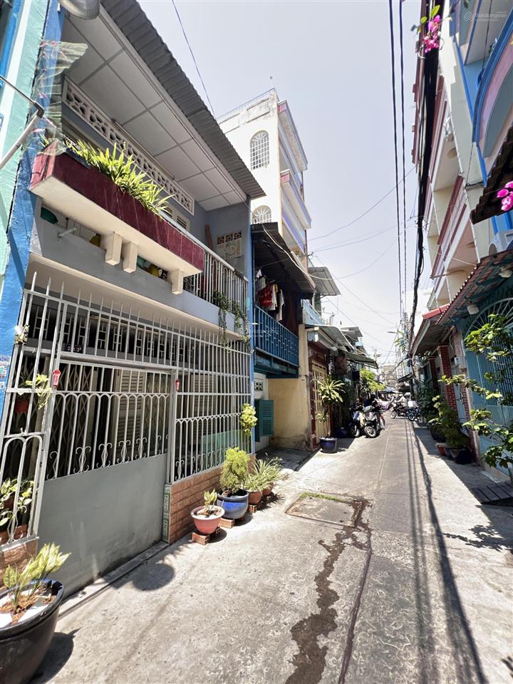 Nhà 3 tầng sát mặt tiền ttq6  hẻm 4m thông hậu giang, minh phụng  hoàn công đủ