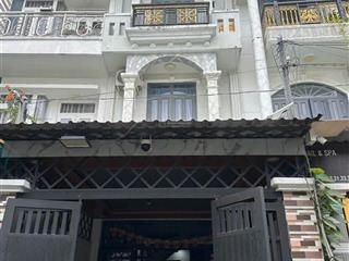 Nhà 3 tầng, gồm sân để xe, pk, bếp, 4pn, 3wc, sân phơi dt 40m2 giá 4 68 tỷ