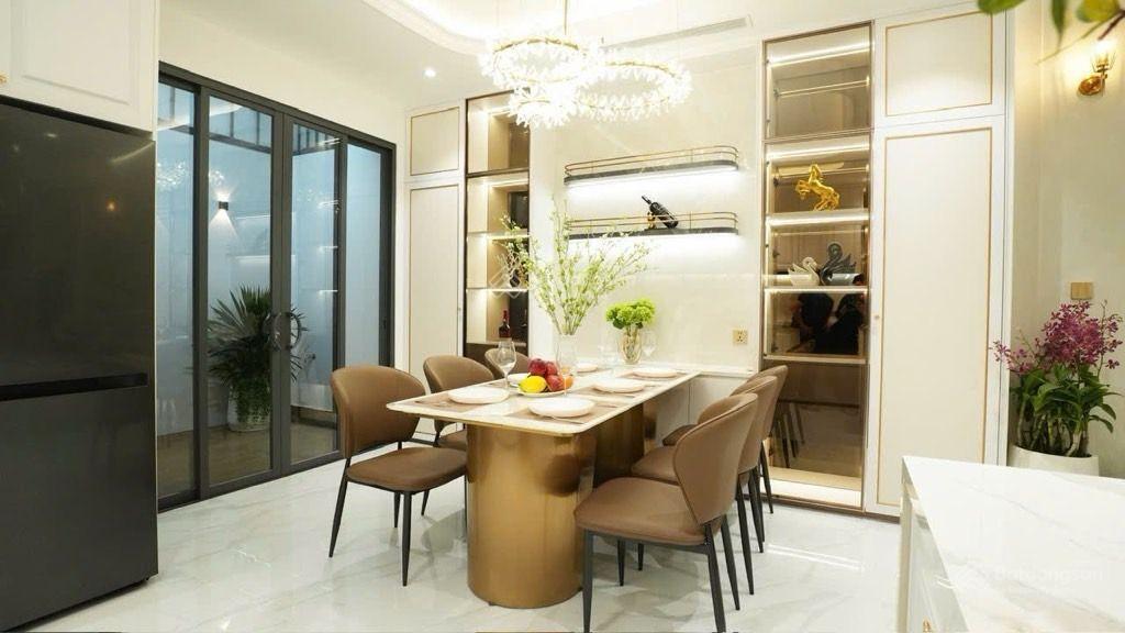 Bán nhà mặt tiền 4 tầng khu dân cư phú lợi ngang 5m xe hơi ngủ tặng nội thất gần chợ khu phân lô