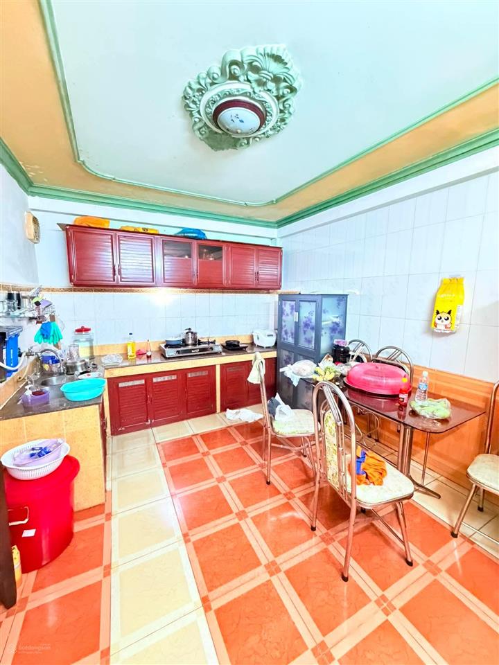 Bán nhà diện tích lớn 71m2(4.4x16m) khu tân sơn  tân bình cạnh sân bay 3tầng 4pn chỉ 6.4 tỷ
