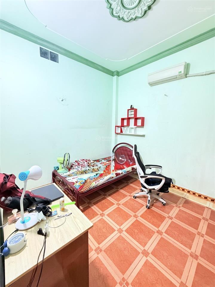 Bán nhà diện tích lớn 71m2(4.4x16m) khu tân sơn  tân bình cạnh sân bay 3tầng 4pn chỉ 6.4 tỷ