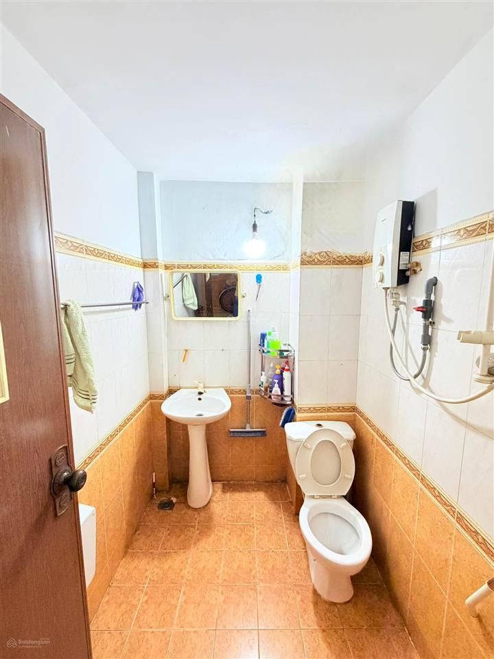 Bán nhà diện tích lớn 71m2(4.4x16m) khu tân sơn  tân bình cạnh sân bay 3tầng 4pn chỉ 6.4 tỷ