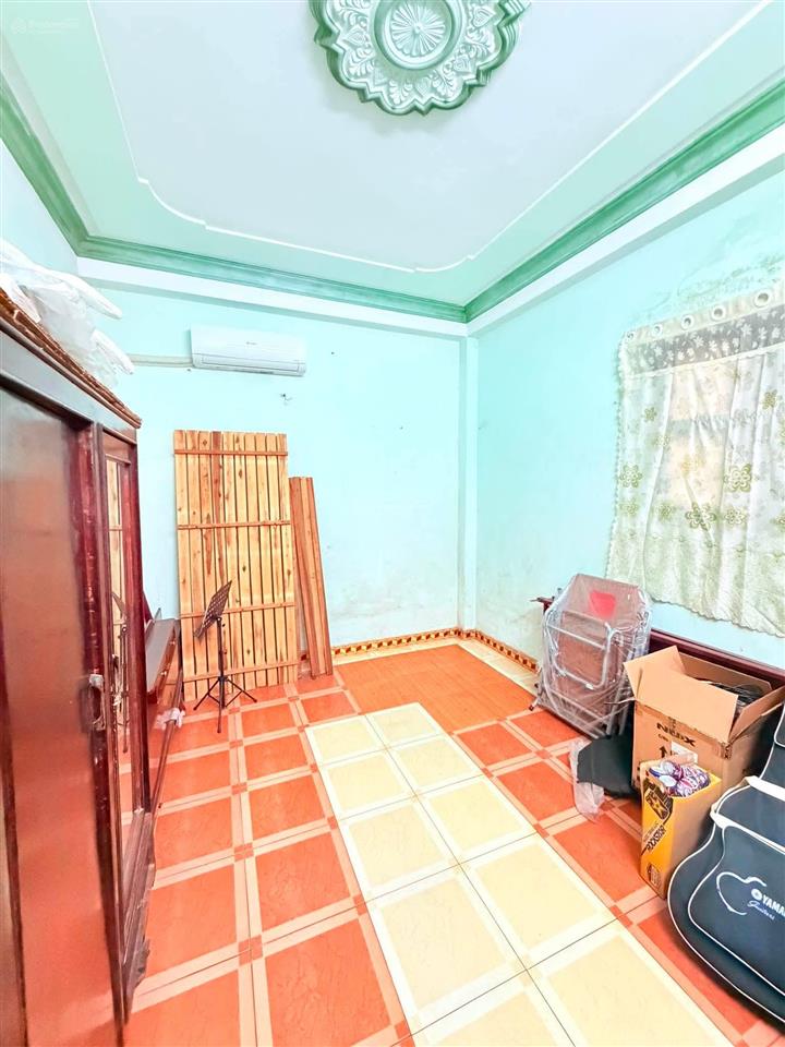 Bán nhà diện tích lớn 71m2(4.4x16m) khu tân sơn  tân bình cạnh sân bay 3tầng 4pn chỉ 6.4 tỷ