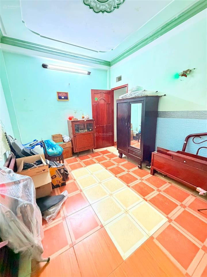 Bán nhà diện tích lớn 71m2(4.4x16m) khu tân sơn  tân bình cạnh sân bay 3tầng 4pn chỉ 6.4 tỷ