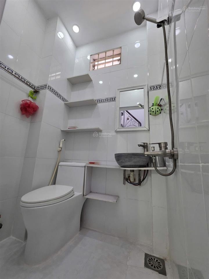 Hiếm! bán nhà gần chợ thiếc quận 11  4 tầng 3pn hẻm 4m chỉ 4,1 tỷ