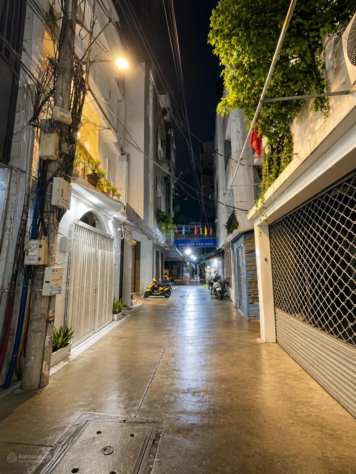 Cô hương giáo viên về hưu nguyễn văn cừ  quận 5 khu làng đại học nay cô bán lại căn nhà giá 4.4 tỷ