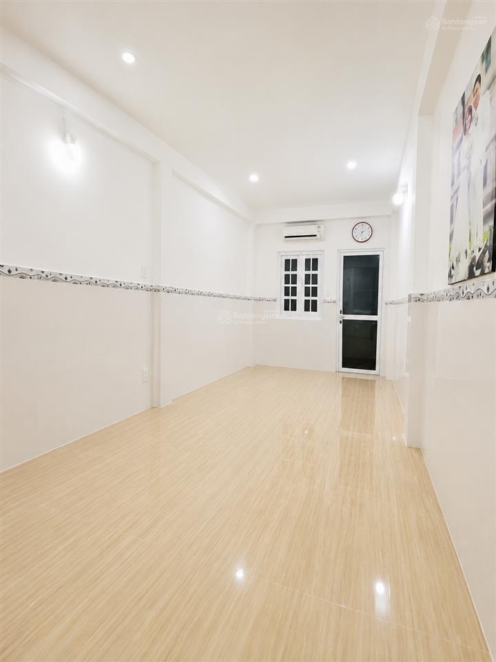 Cô hương giáo viên về hưu nguyễn văn cừ  quận 5 khu làng đại học nay cô bán lại căn nhà giá 4.4 tỷ