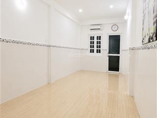 Cô hương giáo viên về hưu nguyễn văn cừ  quận 5 khu làng đại học nay cô bán lại căn nhà giá 4.4 tỷ