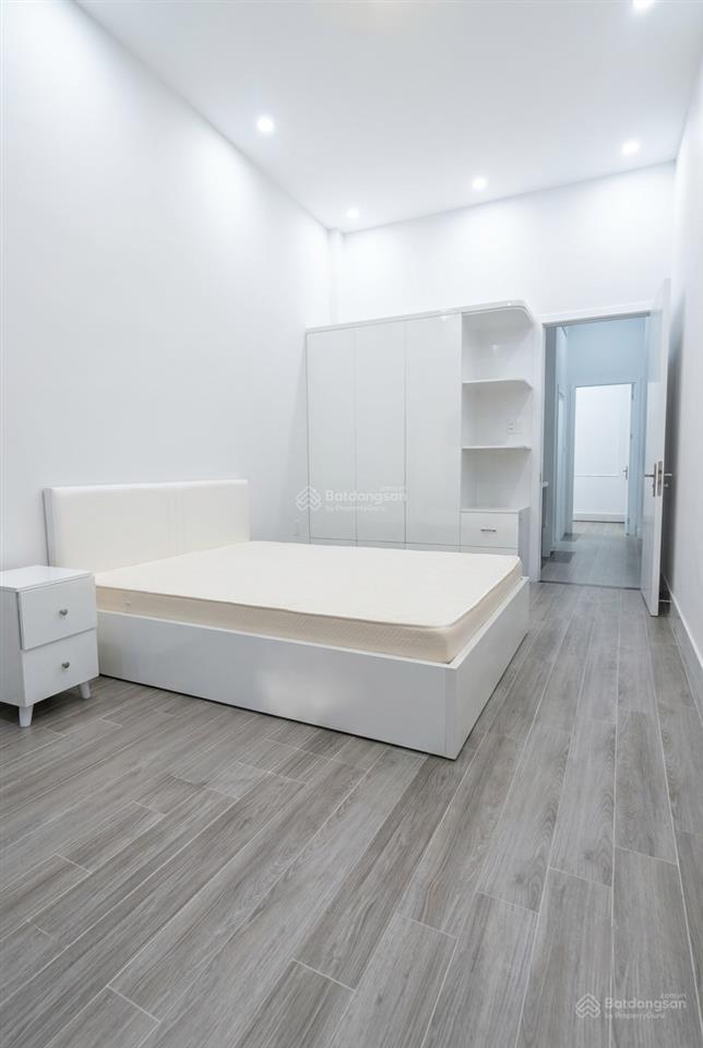 Gu thiết kế trắng xanh thêm phần ấm cúng lạc long quân  tân phú 42m2 có 3 phòng ngủ