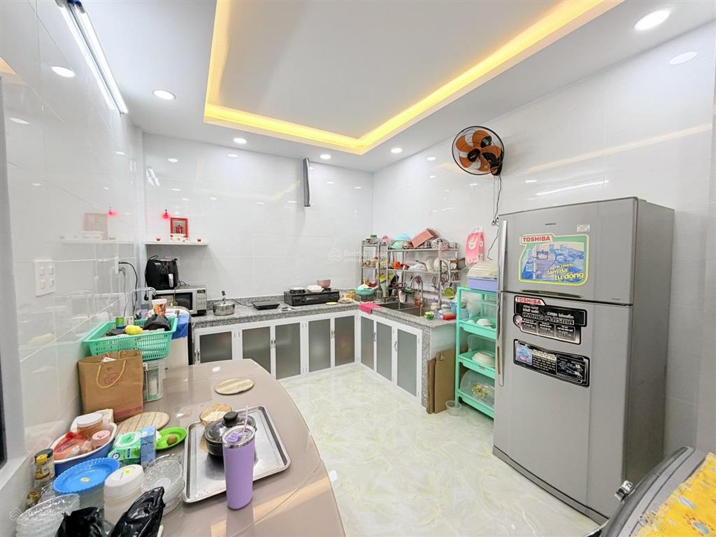 Bán nhà ngay nhà hát hoà bình 3 tháng 2  quận 10 hẻm xe hơi 45m2 chỉ 8.9 tỷ