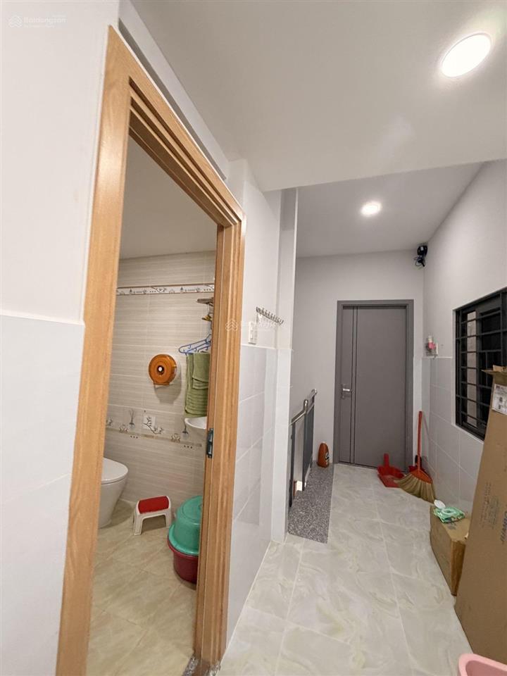 Bán nhà ngay nhà hát hoà bình 3 tháng 2  quận 10 hẻm xe hơi 45m2 chỉ 8.9 tỷ