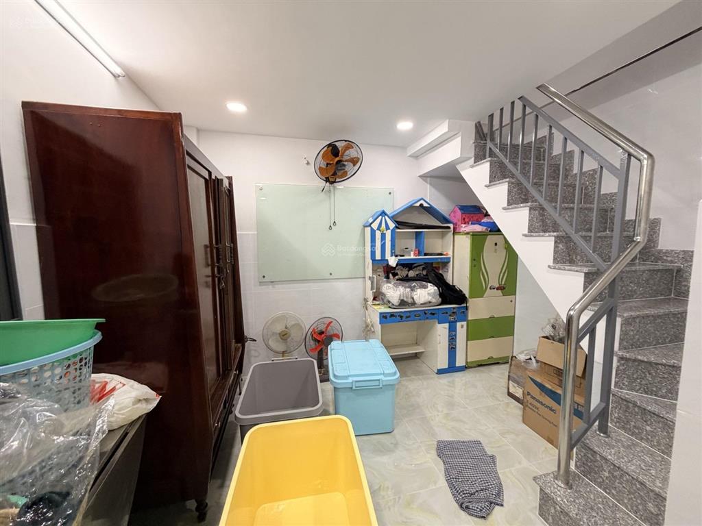 Bán nhà ngay nhà hát hoà bình 3 tháng 2  quận 10 hẻm xe hơi 45m2 chỉ 8.9 tỷ