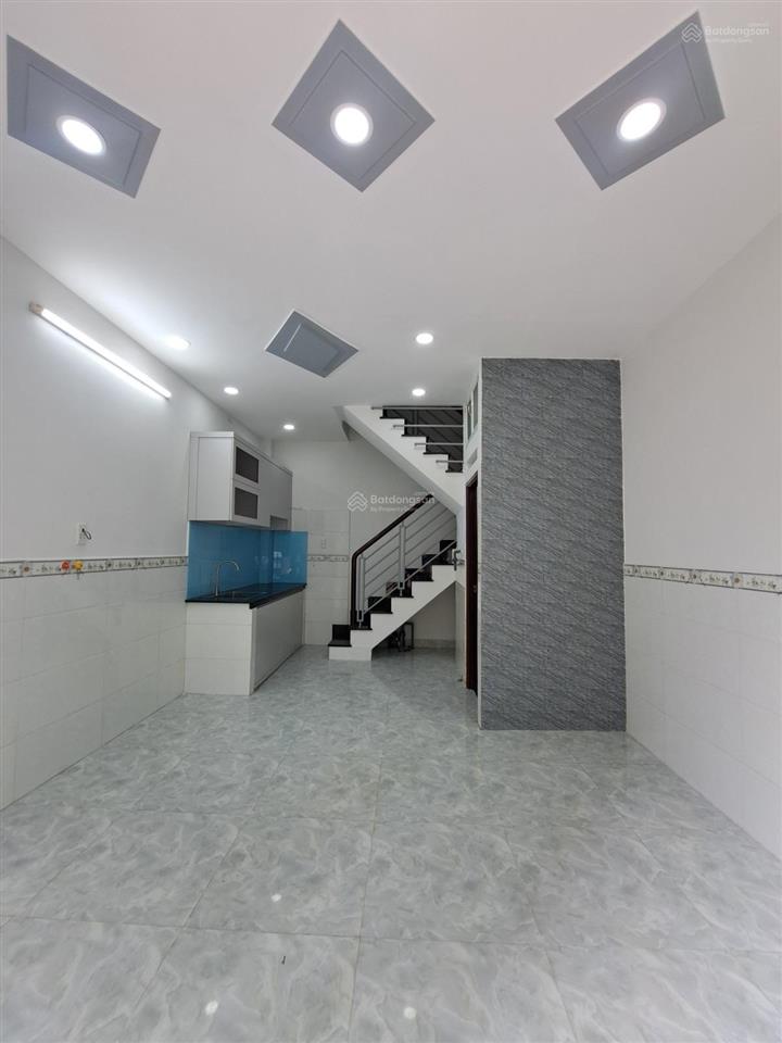 Anh đức từng nói chỉ cần căn nhà đủ rộng để ba mẹ ở tầng trệt vợ chồng con cái có không gian riêng