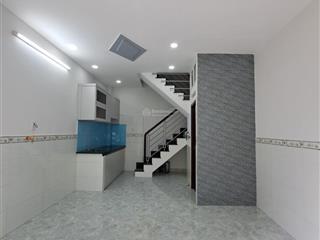 Anh đức từng nói chỉ cần căn nhà đủ rộng để ba mẹ ở tầng trệt vợ chồng con cái có không gian riêng