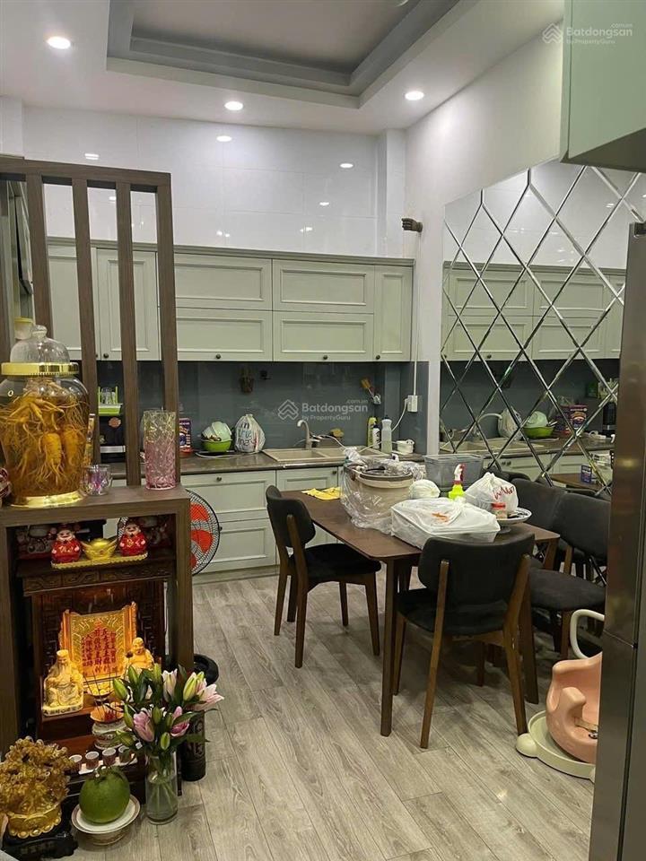Không thể ngon hơn nhà quận 10 đường ngô gia tự 4 tầng 41m2 có 6 phòng ngủ giá tốt