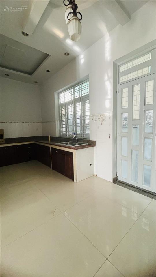 Ngộp bank nhà quận 3 4 tầng 94m2 sử dụng 6 phòng ngủ chỉ 6.99 tỷ