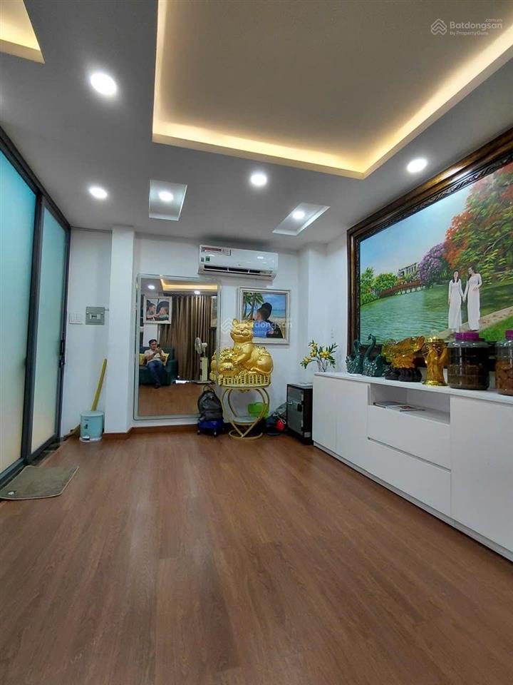 Hẻm xe tải tân bình  nhà ngang 6.15m x 5.2m 3 tầng chỉ 6.4 tỷ