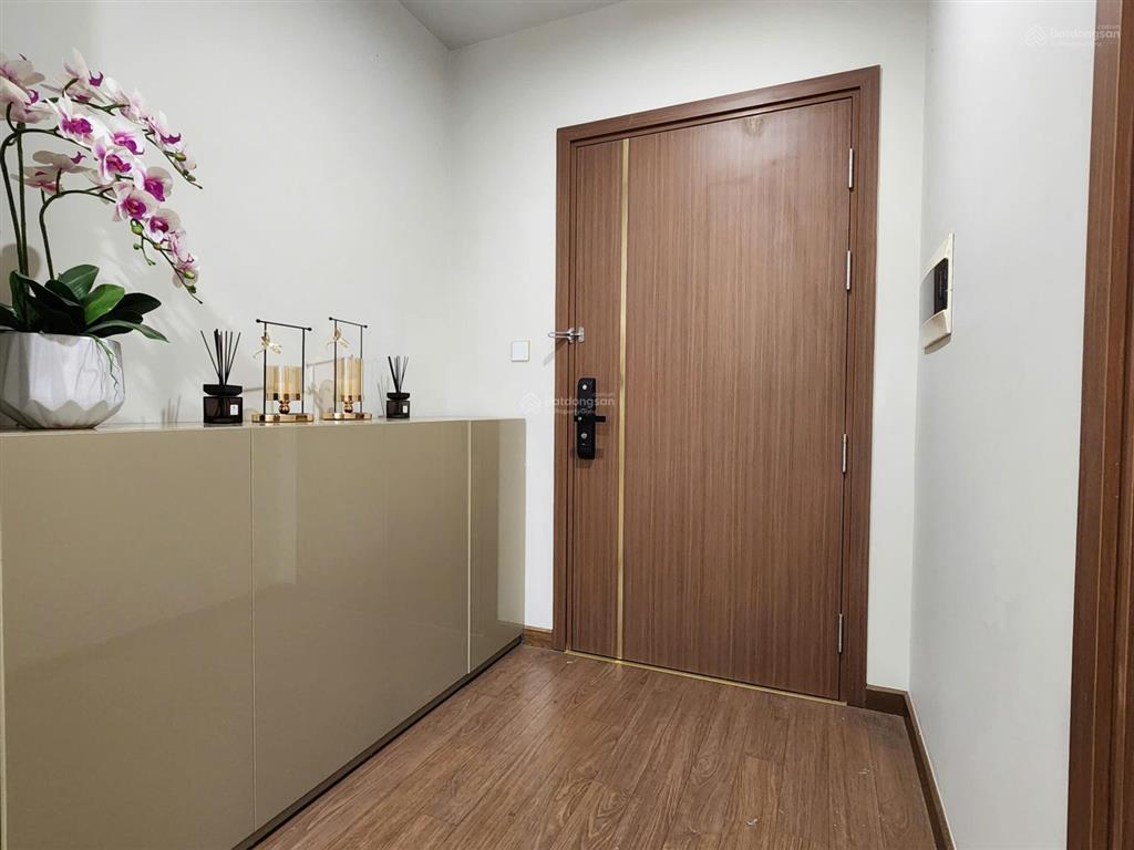 Cho thuê cc the matrix one 2pn2wwc, 22 triệu vnd, 88m2, nội thất sang trọng hiện đại, chính chủ