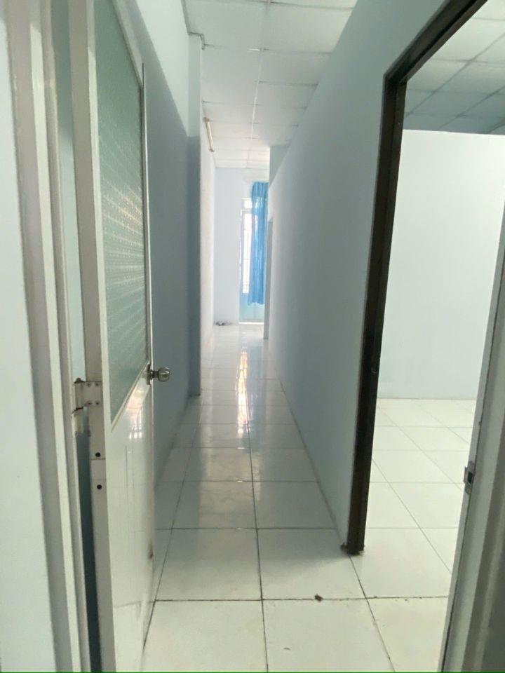 Nhà Bình Trị Đông Dtsd 48 , hẻm xe hơi , khu dân trí cao ,she hoàn công đủ