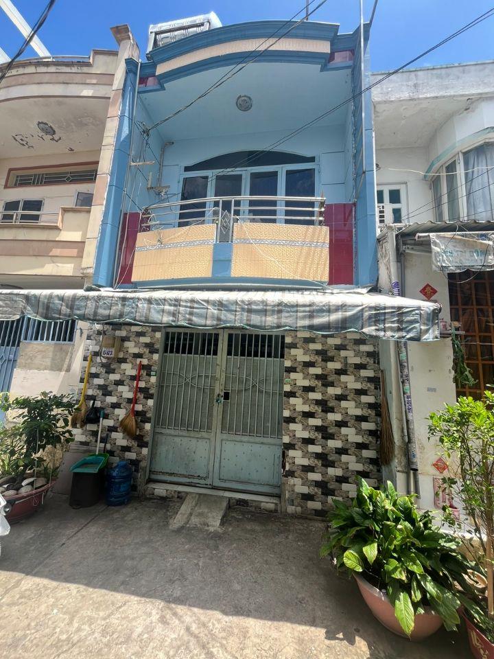 Nhà Bình Trị Đông Dtsd 48 , hẻm xe hơi , khu dân trí cao ,she hoàn công đủ