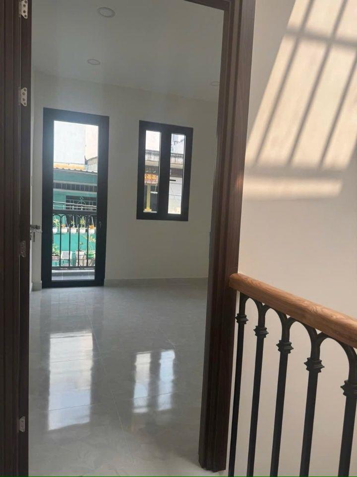 Nhà gần trục đường Lê Văn Qưoi (3x11) công nhận đủ hẻm 4 mét pháp lý chuẩn she 4₫ bé 