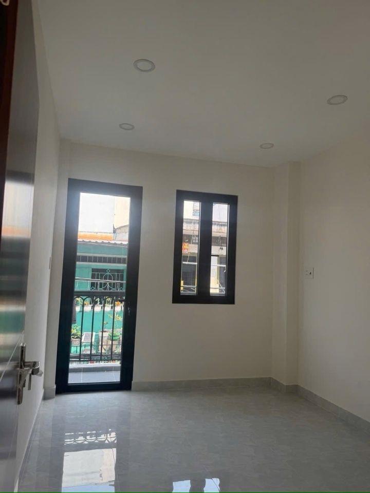 Nhà gần trục đường Lê Văn Qưoi (3x11) công nhận đủ hẻm 4 mét pháp lý chuẩn she 4₫ bé 