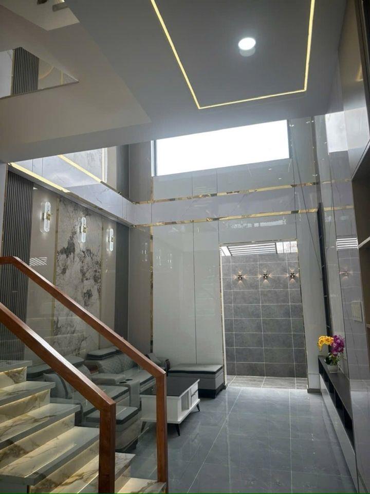 Nhà Tỉnh Lộ 10 (đt 51m 4 tần) khu nhà cao tân đồng bộ pháp lý chuẩn 5₫ nhỉnh