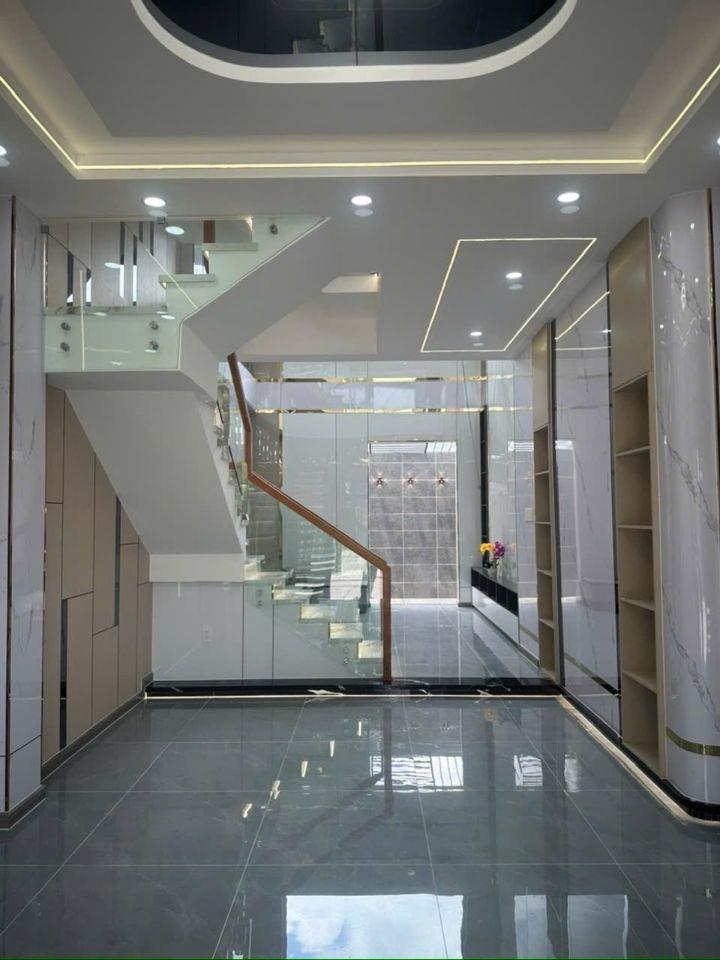 Nhà Tỉnh Lộ 10 (đt 51m 4 tần) khu nhà cao tân đồng bộ pháp lý chuẩn 5₫ nhỉnh