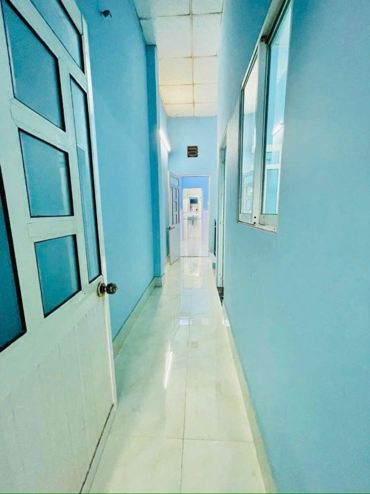 Nhà hẻm 6 mét sát mặt tiền Hương Lộ 2 (65m) có pn trệt , pháp lý chuẩn shr 5₫ nhỉnh 
