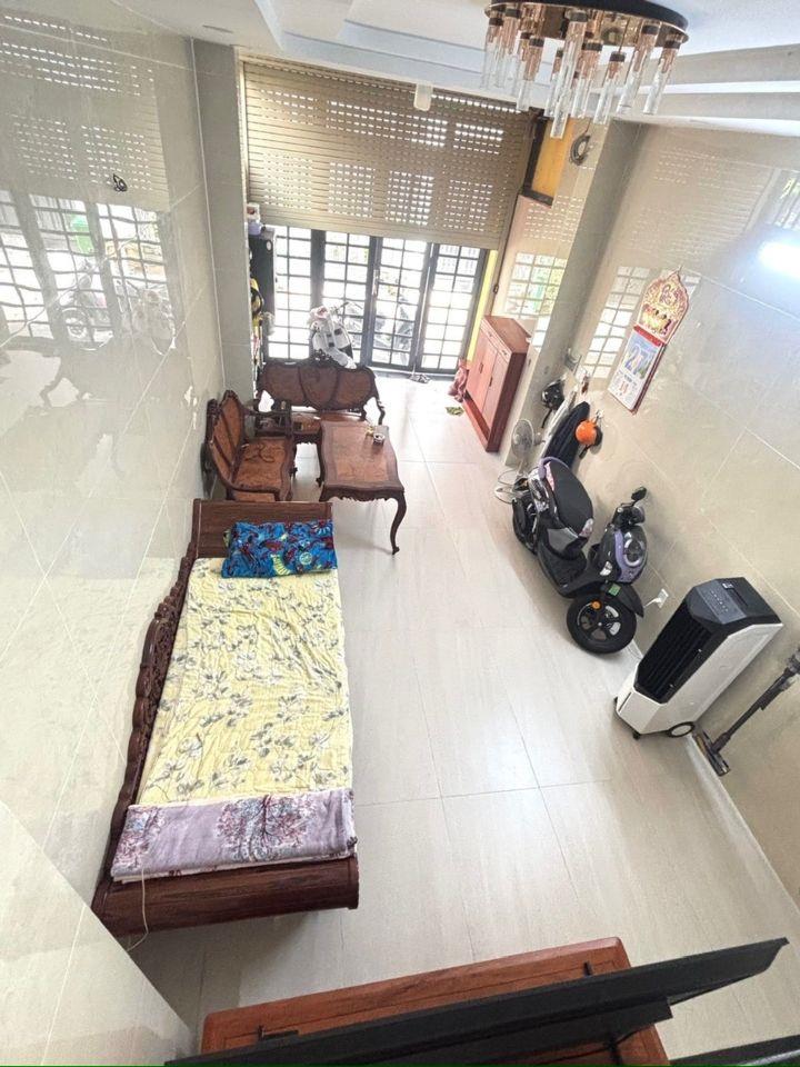 Nhà 4 tần căn góc 2 mặt hẻm ko lộ giới Mẵ Lò - Lê Văn Qưoi (4x14) hẻm xe hơi 7₫ nhỉnh
