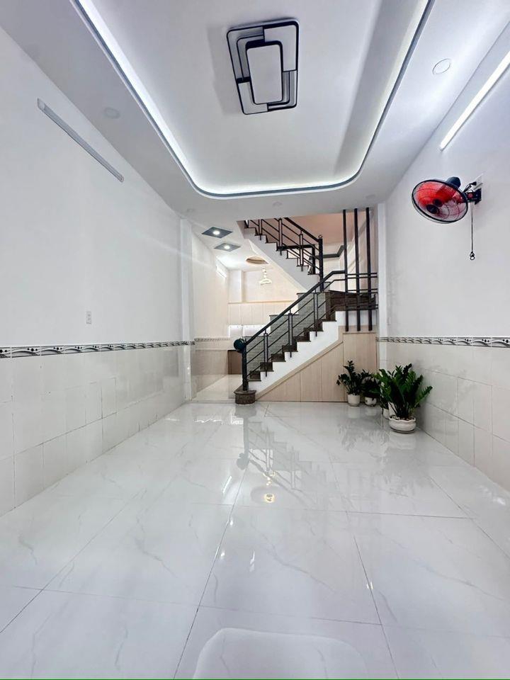 Nhà 2 tần khu Gò Xoài (4x12) hẻm xe hơi dỗ pháp lý chuẩn shr 4₫ nhỉnh 