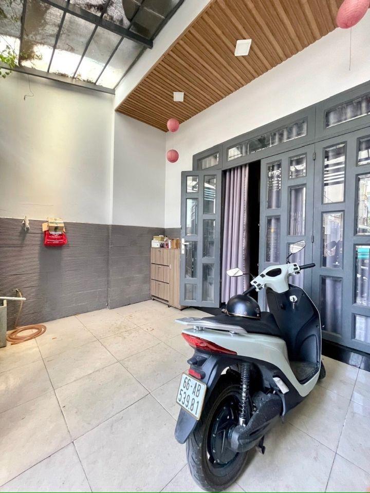 Nhà 3 tần thông Tân Kỳ Tân Quý (5x15) hem xe hơi đỗ pháp lý chuẩn shr 6₫ nhỉnh 