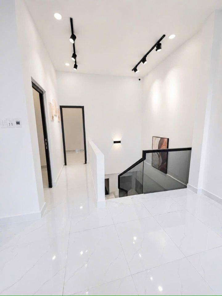 Nhà 2 tần mới khu Tên Lửa (6x9) hẻm xe hơi pháp lý chuẩn shr chỉ có nhỉnh 5 đ 